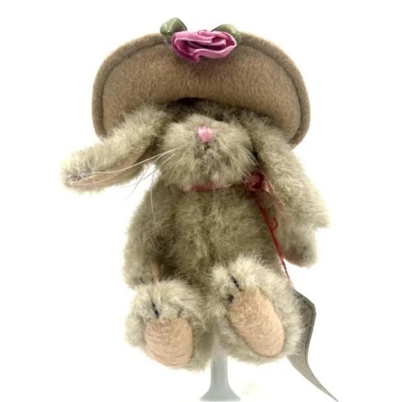 Boyds Bears and Friends Josephine Jointed Bunny with Hat 1990-96 NWT - Picture 2 of 8